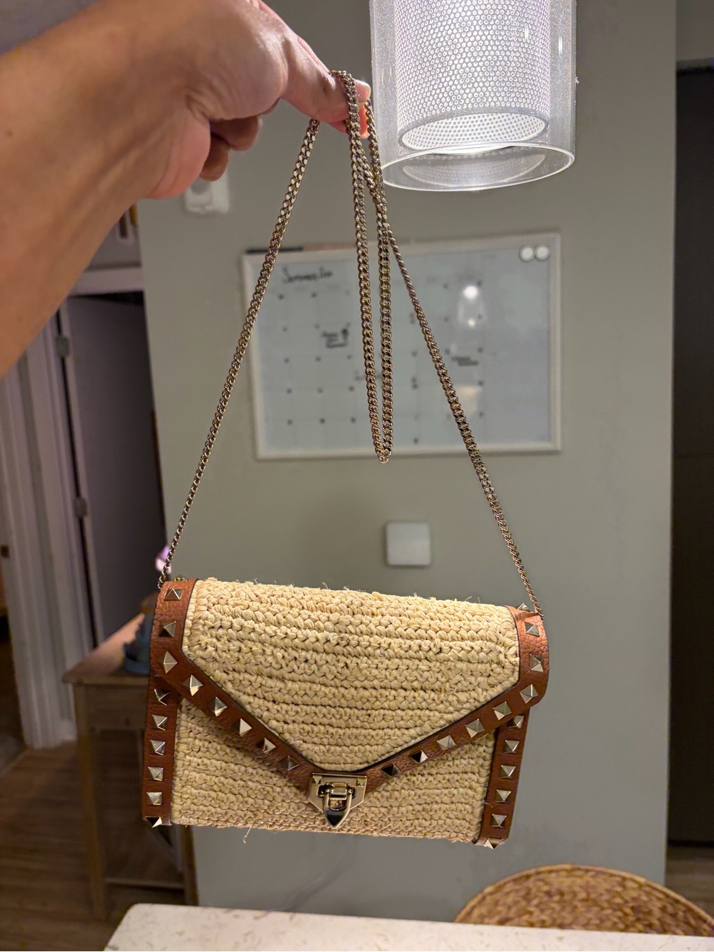 Valentino Garavani Beige Straw and Brown Rockstud crossbody - Picture 7 of 8